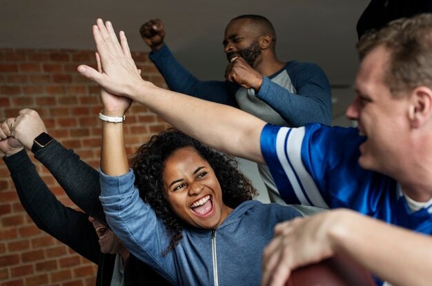 friends-cheering-sport-league-together_53876-32993(1)